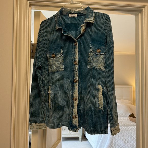Zenana Cotton Waffle Acid Wash Shacket (New) - Picture 4 of 7